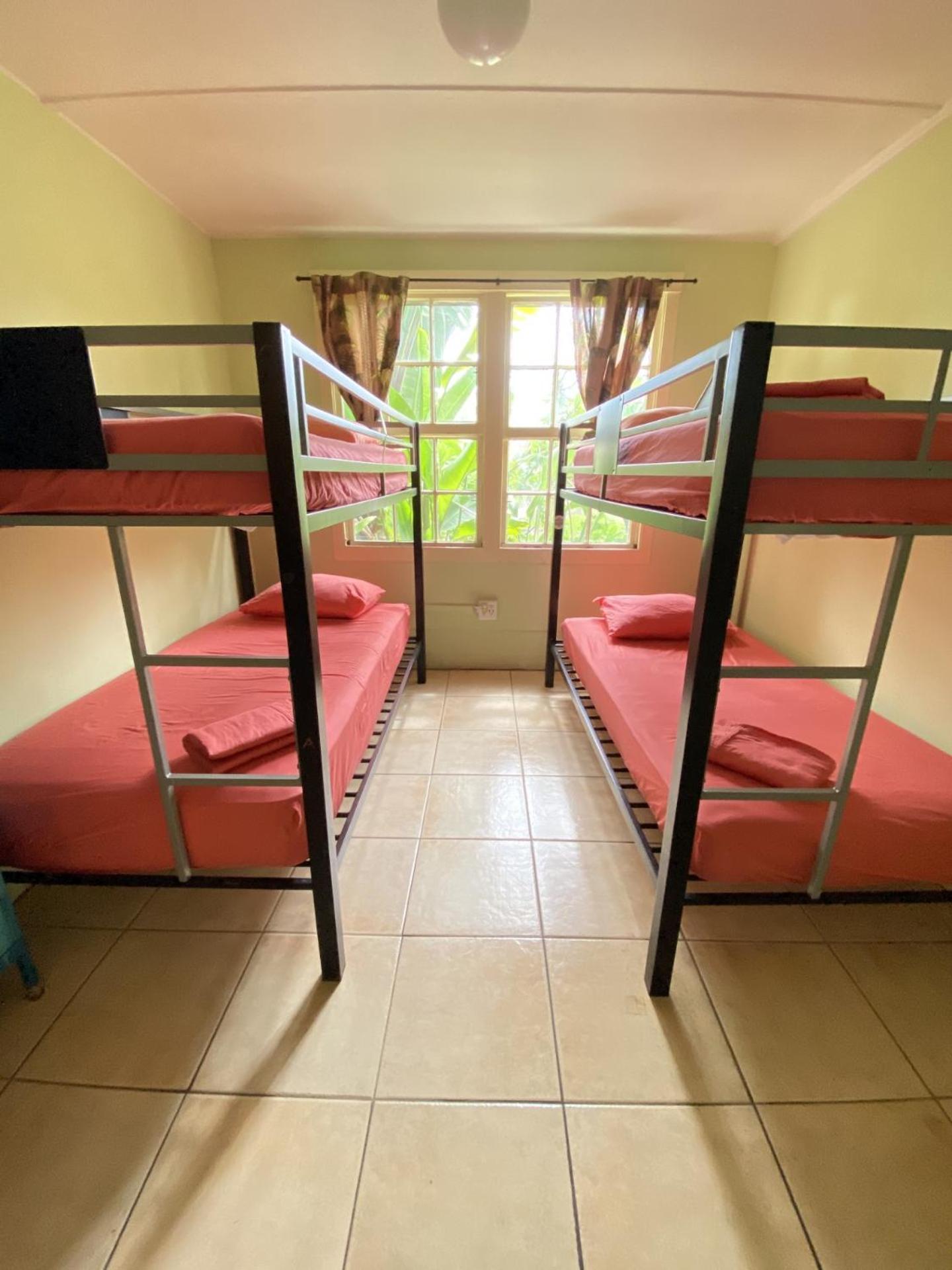 Banana Bungalow Maui Hostel Wailuku Екстериор снимка